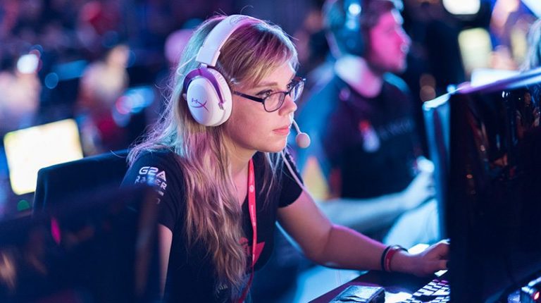 Survey Proves 84% of Young Women in the UK are Gamers